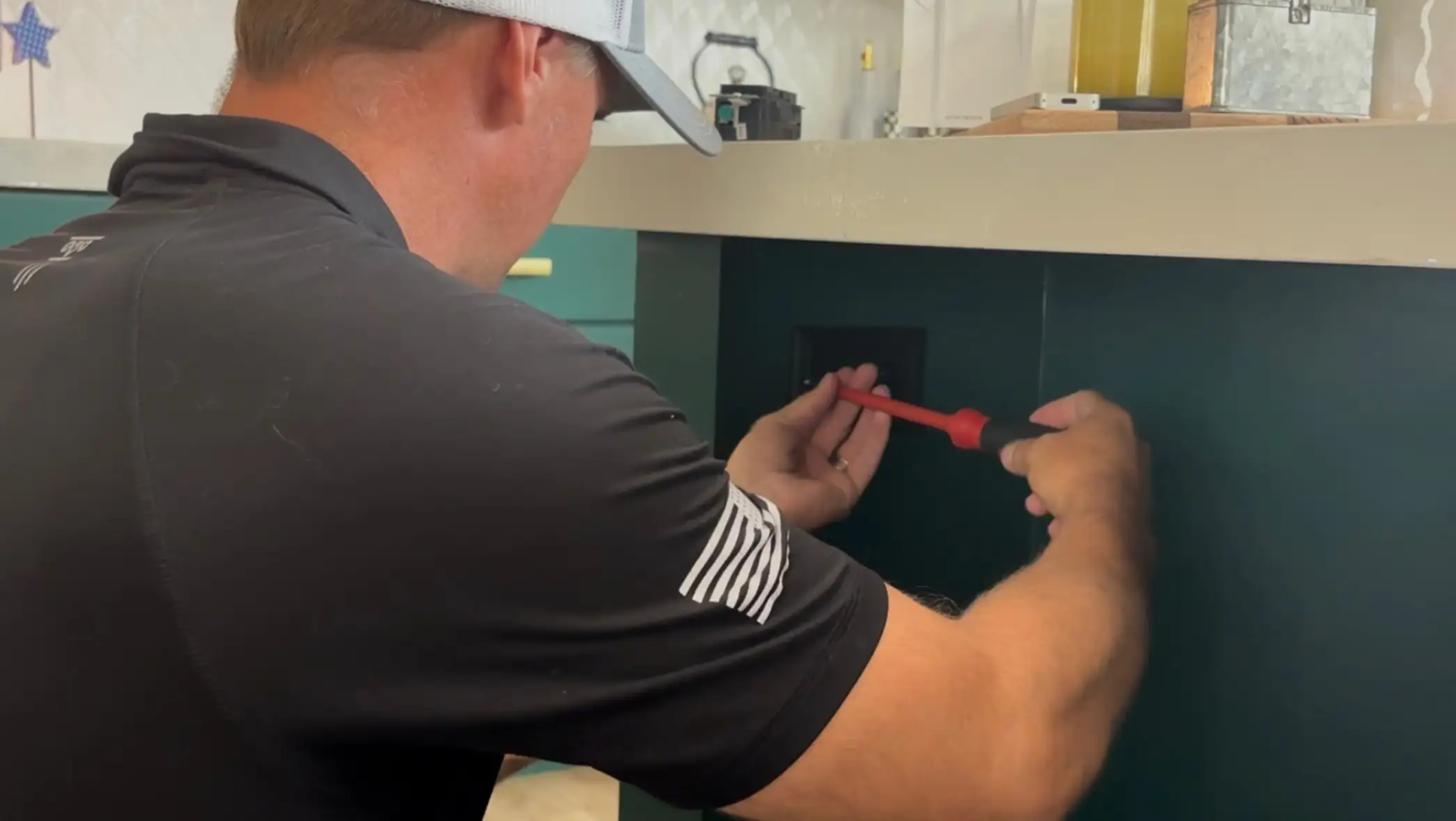 Electrical Handyman - Villa my home specialise in electrical fixes Bathroom Repair Handyman in Omaha: Leaks, Caulking, and Quick Makeovers